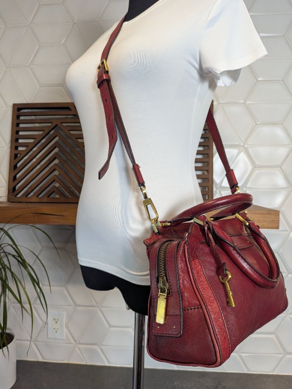 Fossil Burgundy Red Leather Womens Crossbody Bag Shoulder